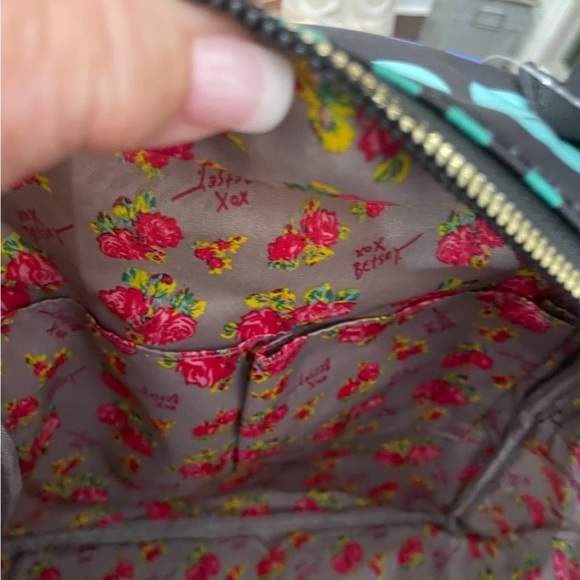 BETSEY JOHNSON BLACK LG NYLON BACKPACK - Picture 11 of 11